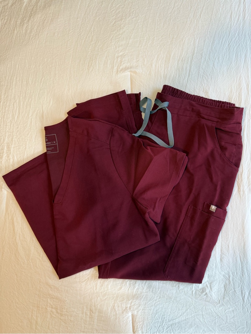 Figs Woman’s Burgundy Scrub Set